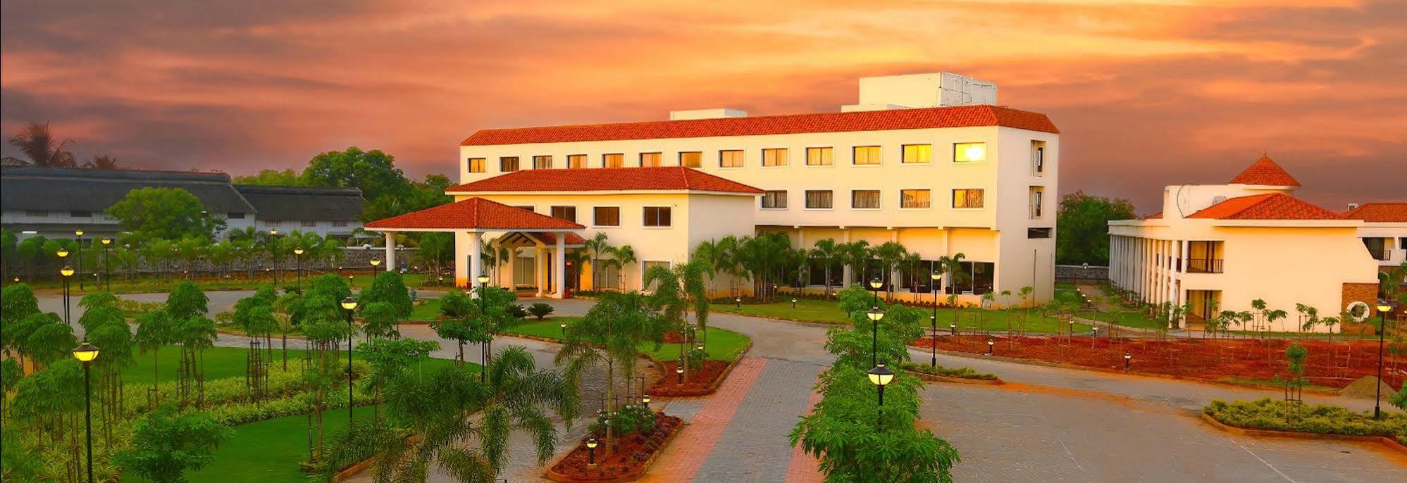Grand Serenaa Hotel & Resorts, Auroville Exterior photo